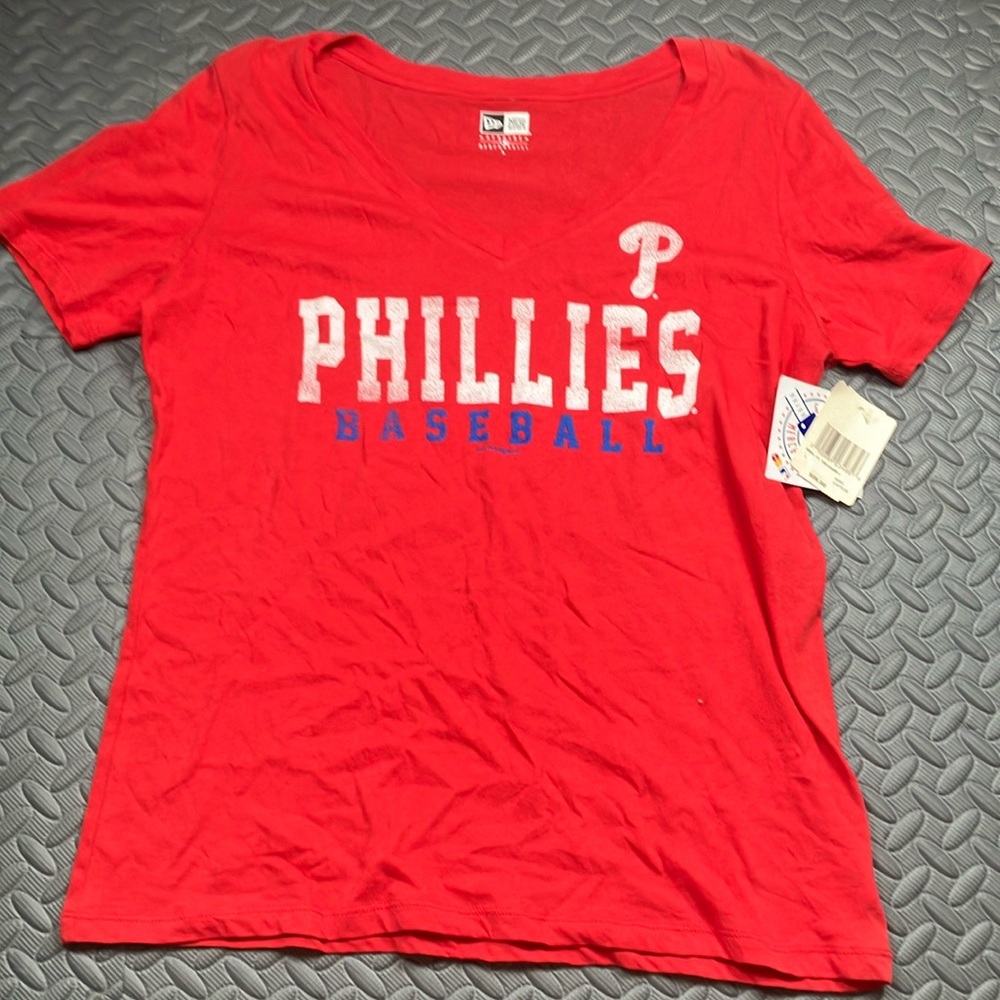 New‎ Era Genuine Merchandise Womens Red Phillies Baseball Tee Size L NWT